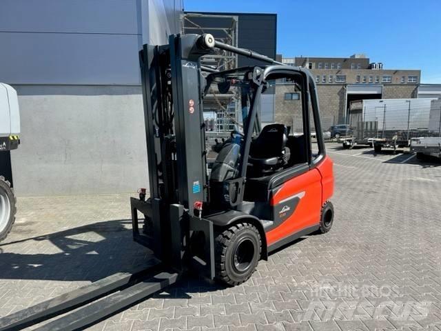 Linde E35L Chariots élévateurs électriques