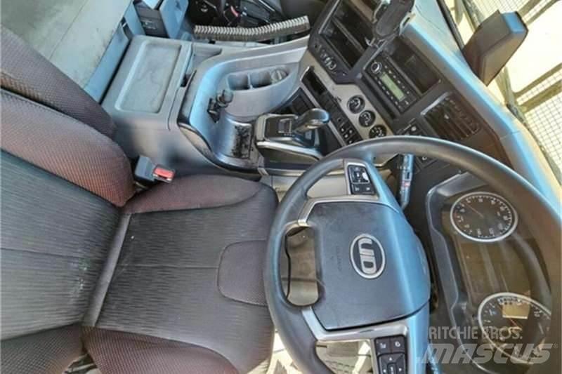 UD TRUCKS QUON Autre camion