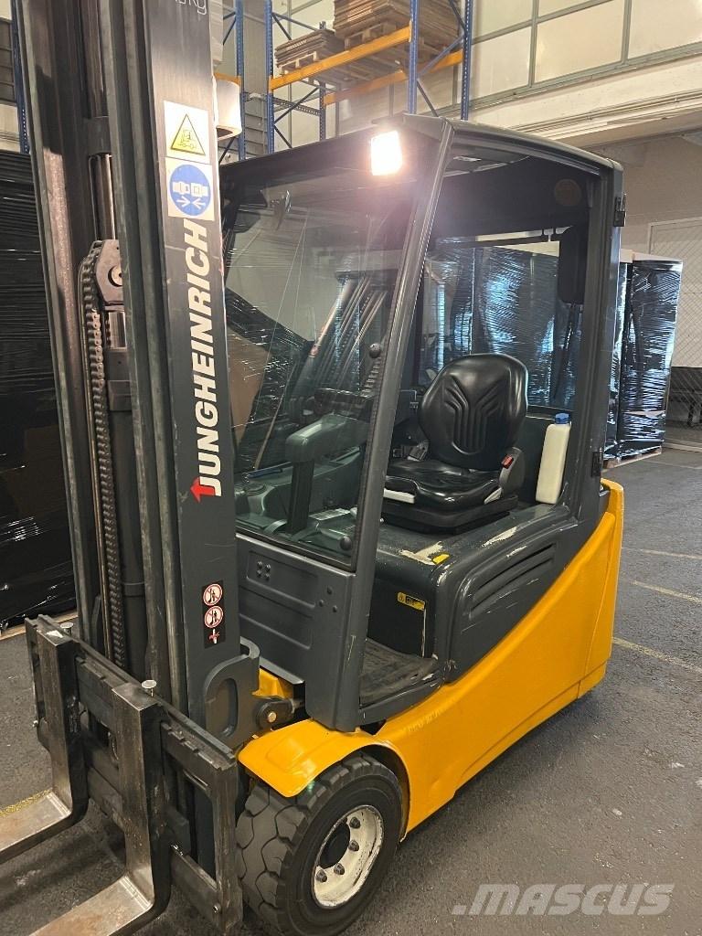 Jungheinrich EFG220k Chariots élévateurs électriques