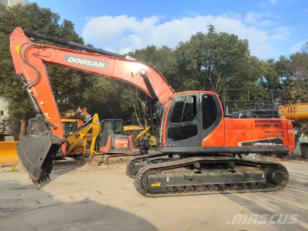 Doosan DX 300 LC Pelle sur chenilles