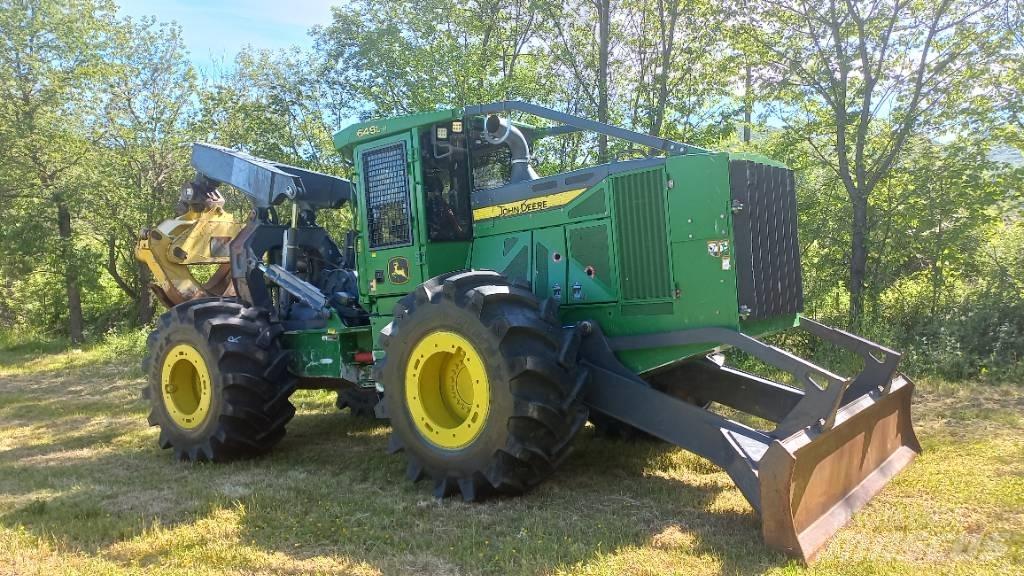 John Deere 648 L-II Débusqueur