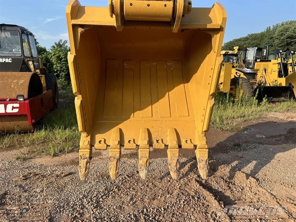CAT 330 D Pelle sur chenilles