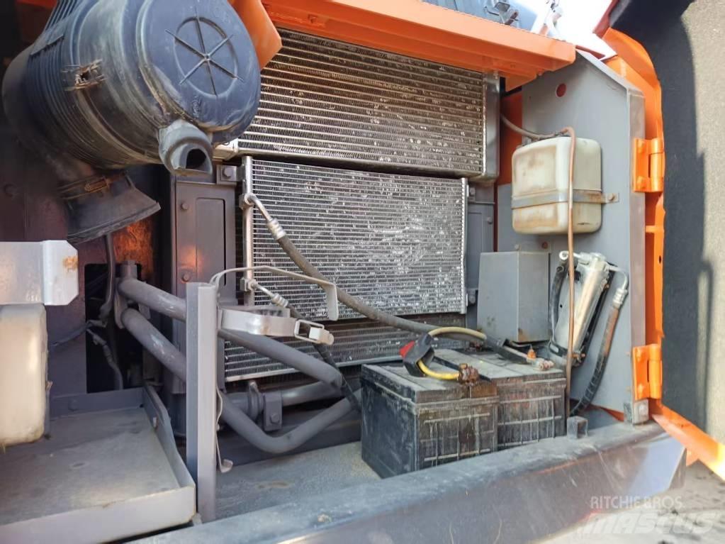 Hitachi ZX160 Pelle sur chenilles