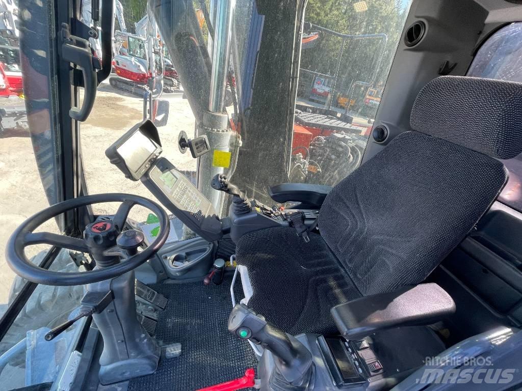 Atlas 140 W Pelle sur pneus
