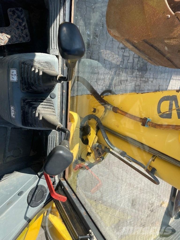 New Holland LB 110 Tractopelle