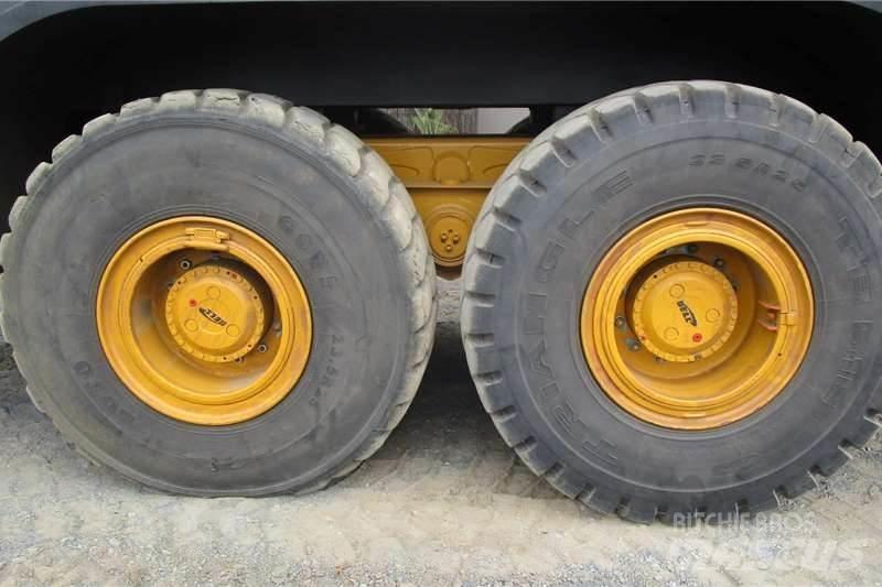 Bell B25D 23000L Autre camion