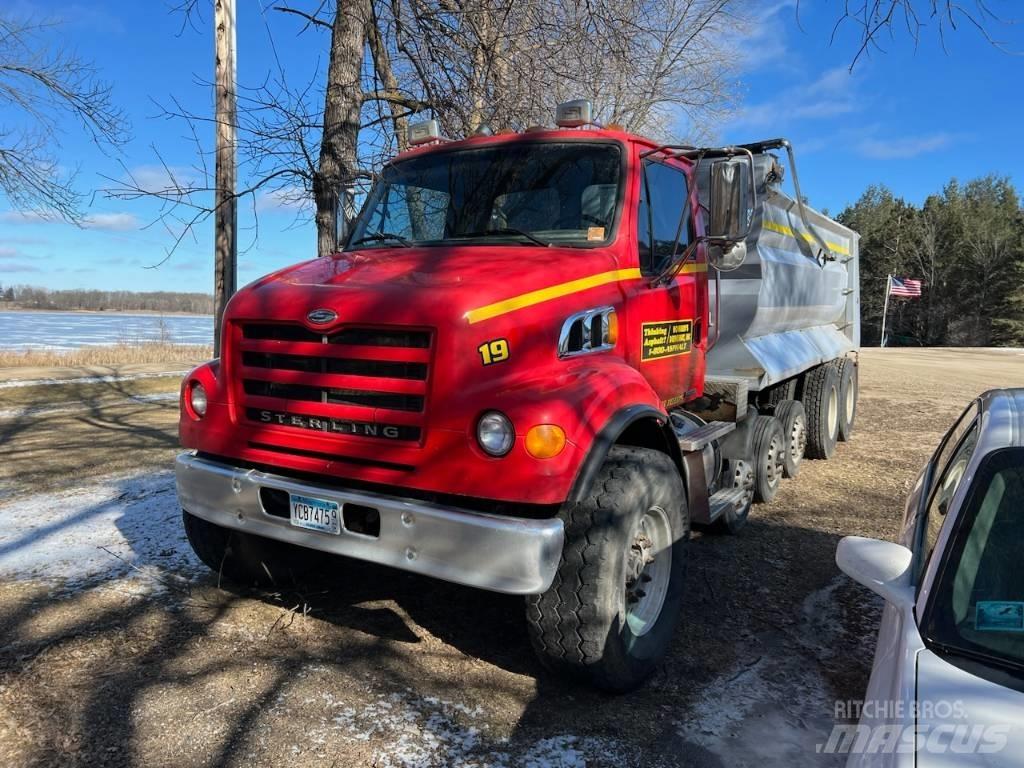 Sterling L 7500 Camion benne