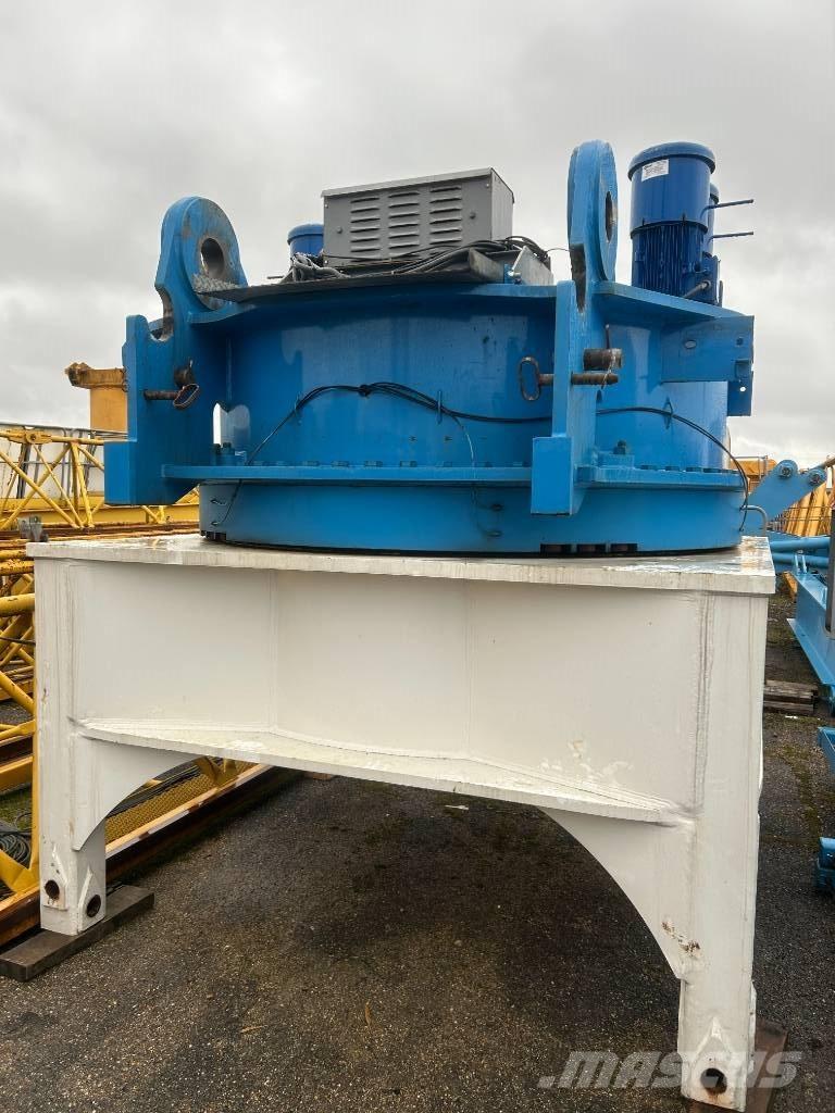 Potain MD560B-M25 Grue à tour