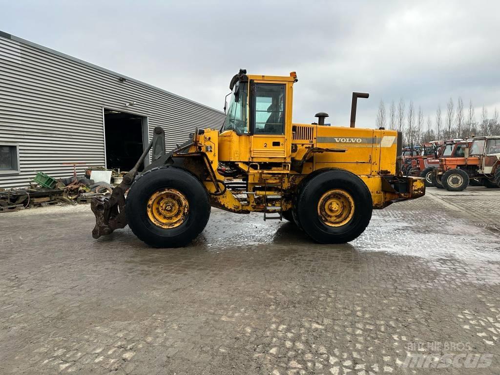Volvo L120C Chargeuse sur pneus