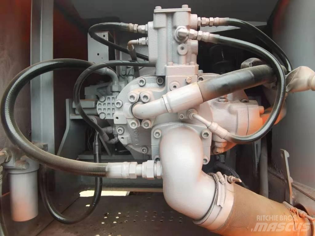 Hitachi EX 200 Pelle sur chenilles