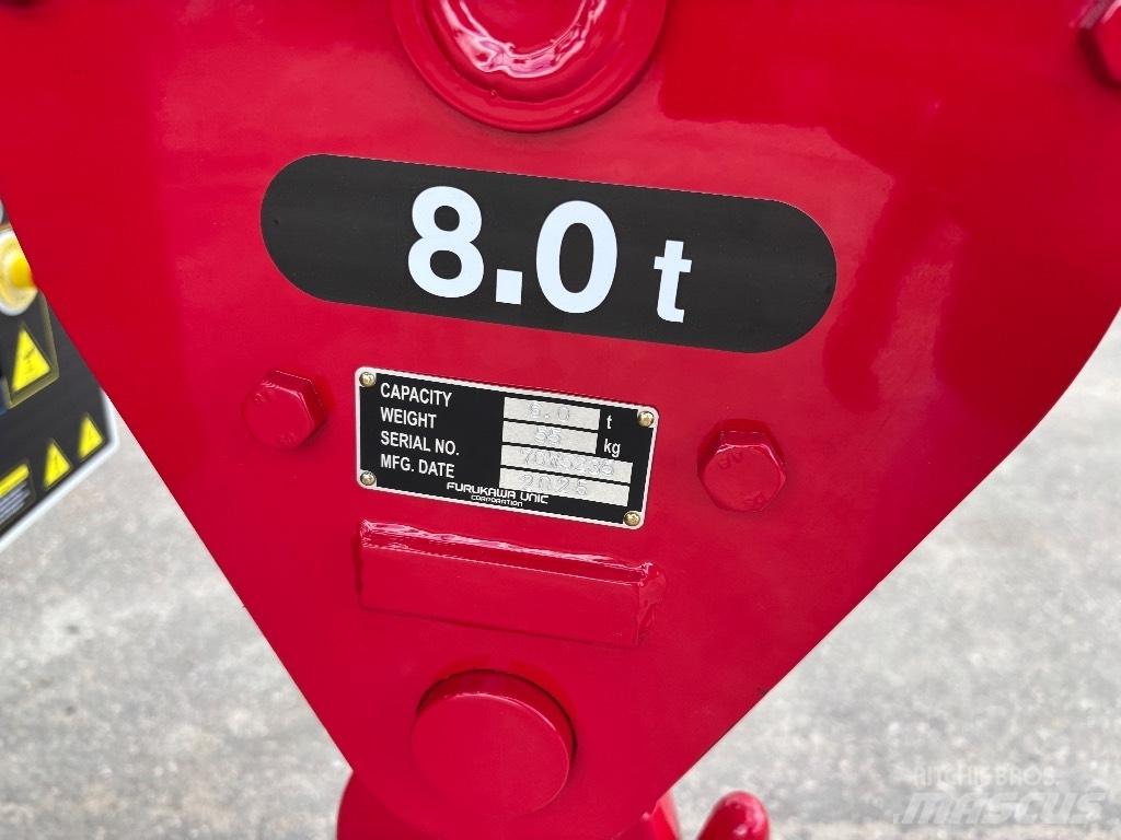 Unic URW 806 Grues mobiles