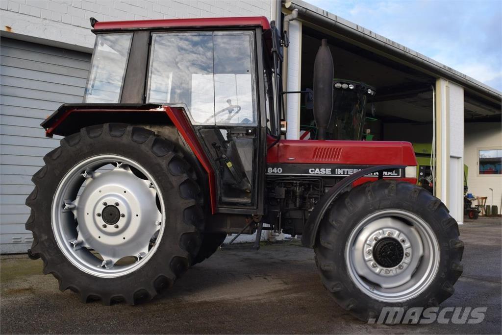 Case IH 840 A/S Tracteur