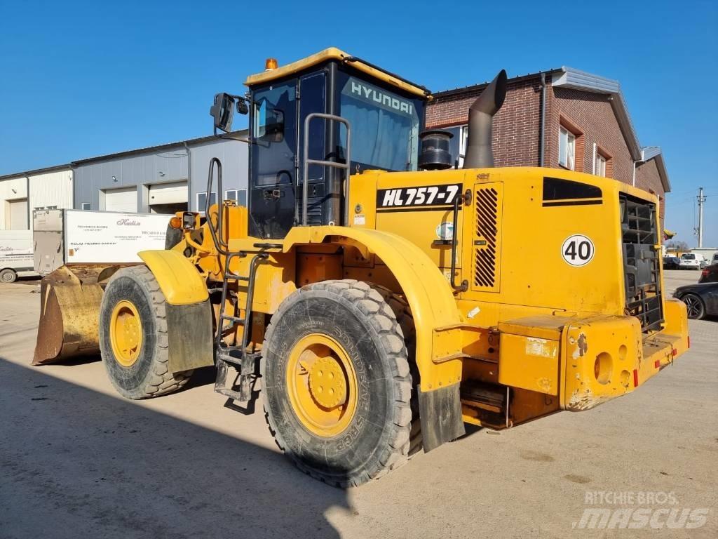Hyundai HL 757-7 Chargeuse sur pneus