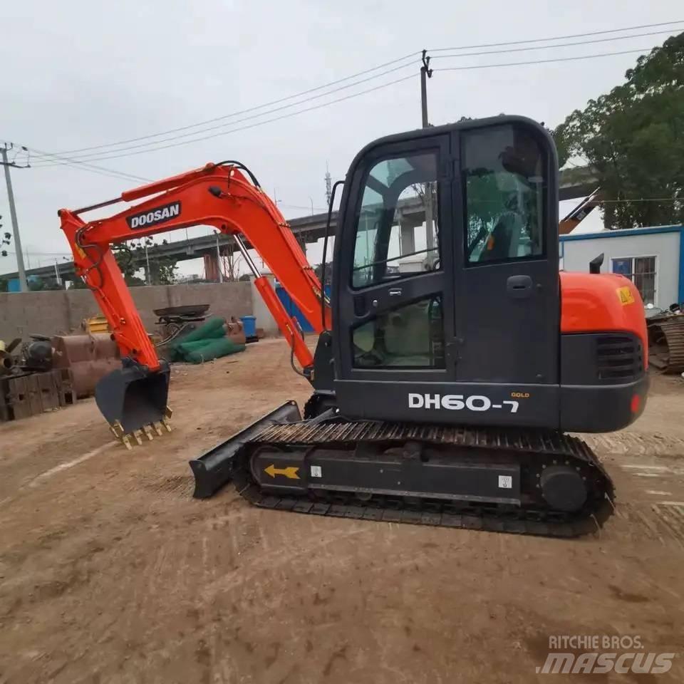 Doosan DH60-7 Pelle sur chenilles