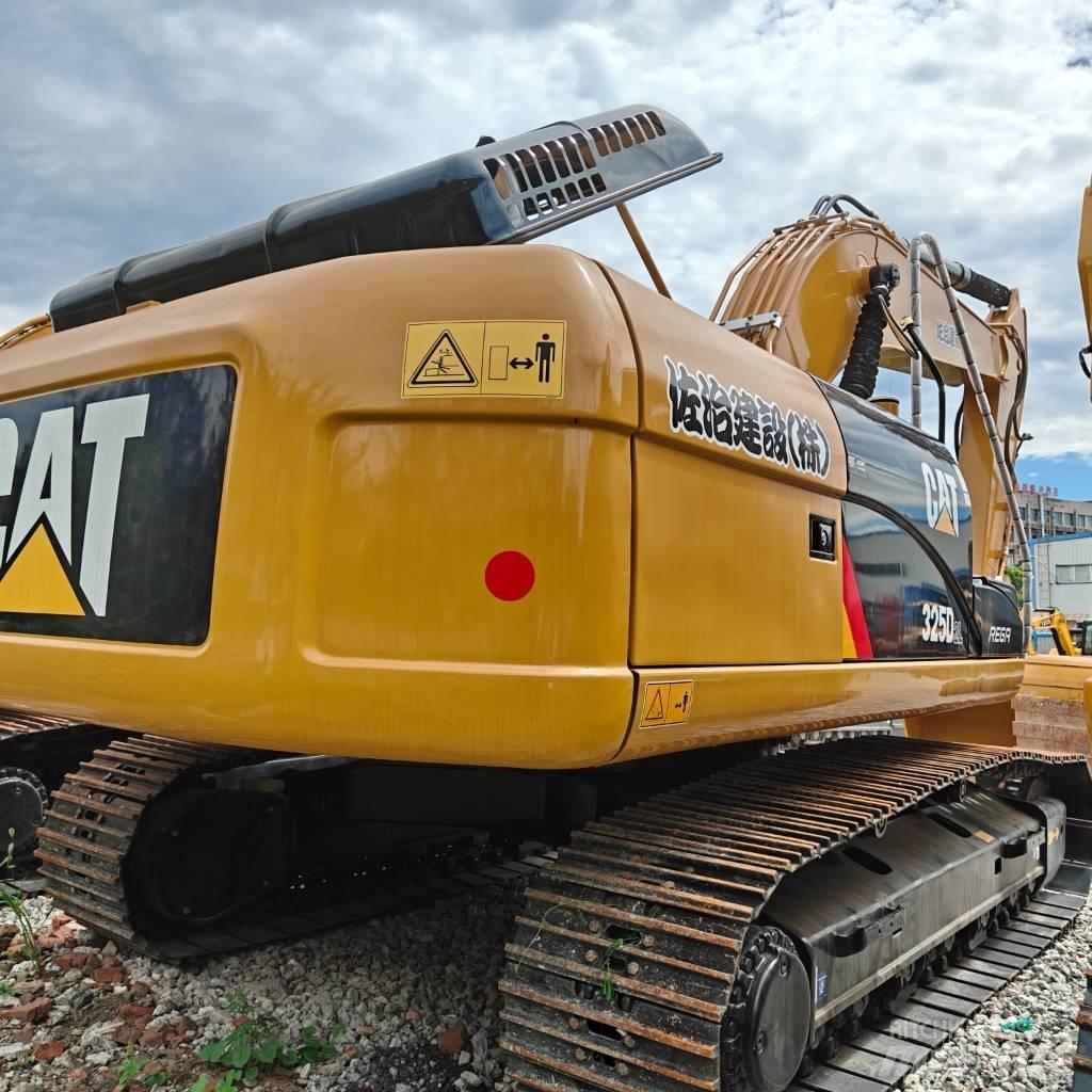 CAT 325D Pelle sur chenilles