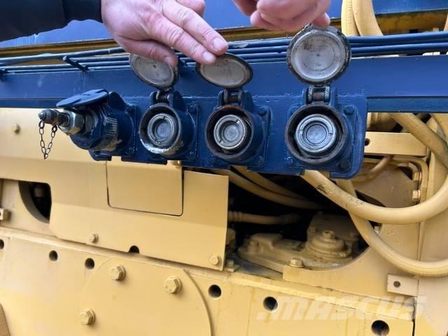 Komatsu D 85 P-18 Bouteurs sur chenilles