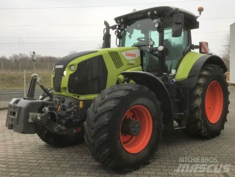 CLAAS AXION 850 Tracteur