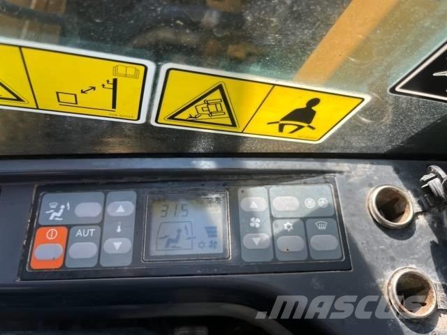 CAT 311 D Pelle sur chenilles