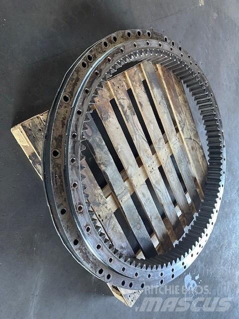 Komatsu PC 350 LC-8 Châssis et suspension