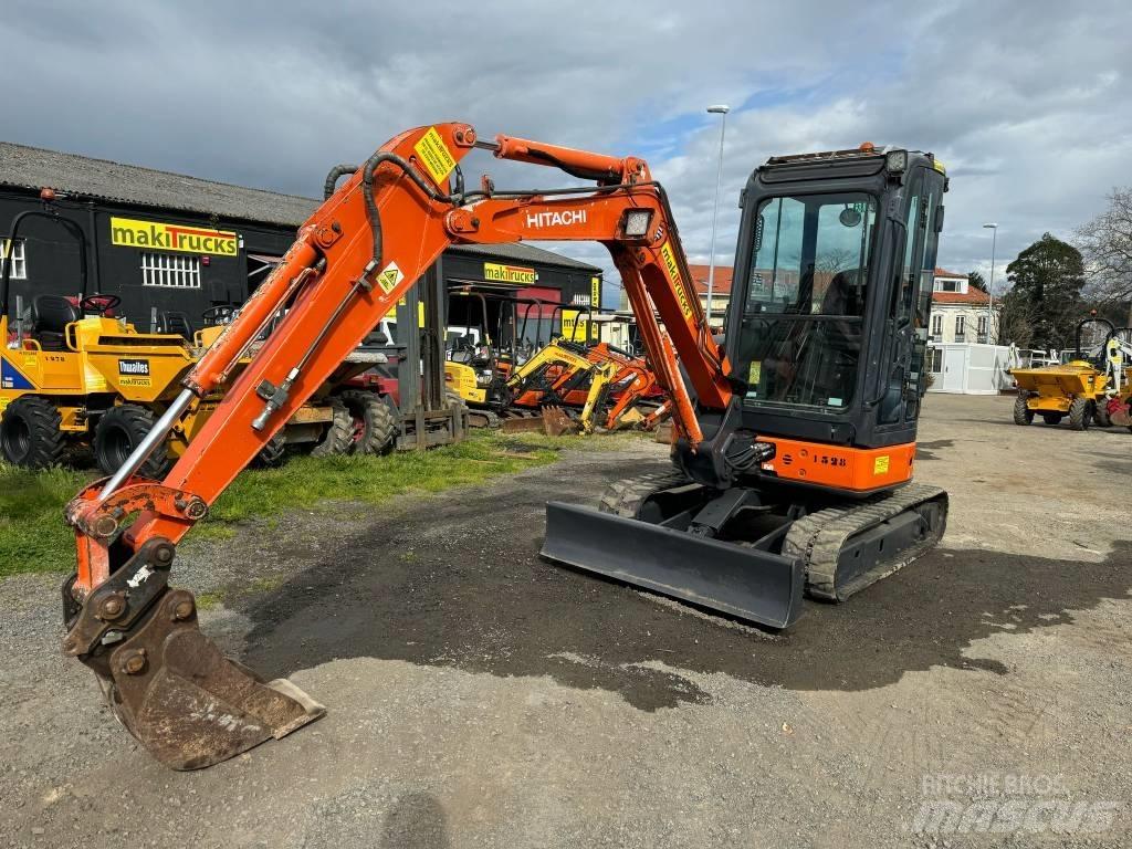 Hitachi ZX 30 U-2 Mini pelle < 7t