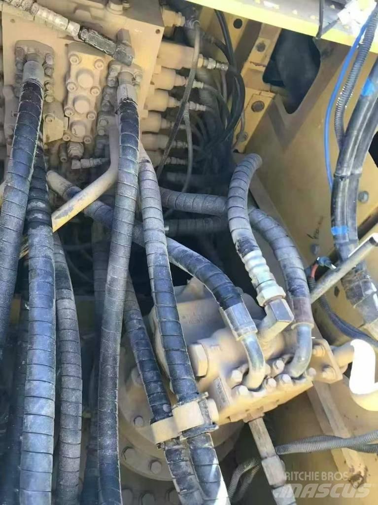 Komatsu PC 210 Pelle sur chenilles