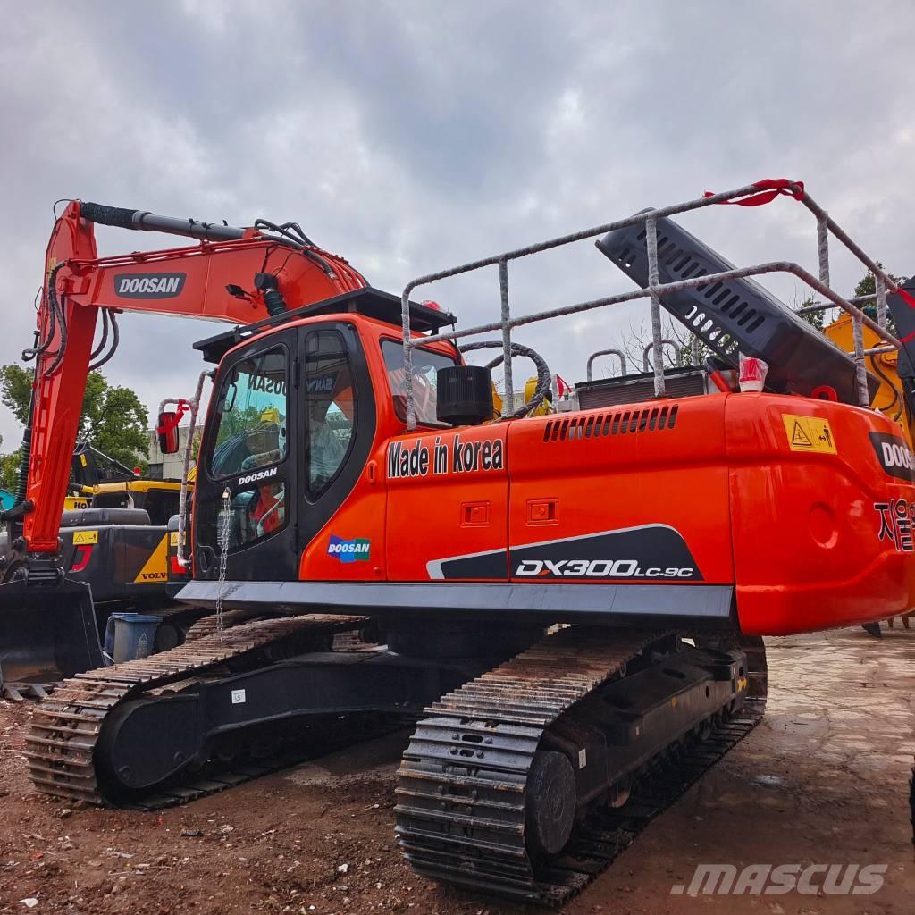 Doosan DX 300LC Pelle sur chenilles