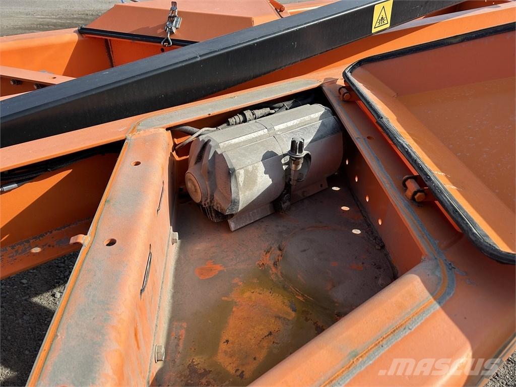 FMG TLN 570 Niveleuse