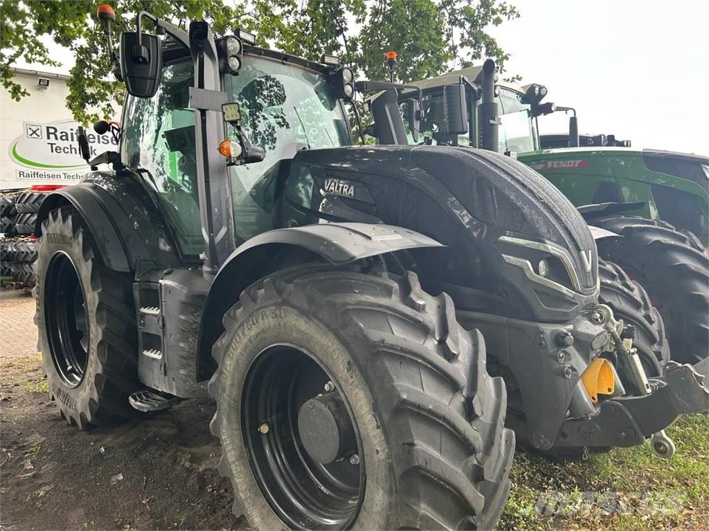 Valtra T 235 D Tracteur