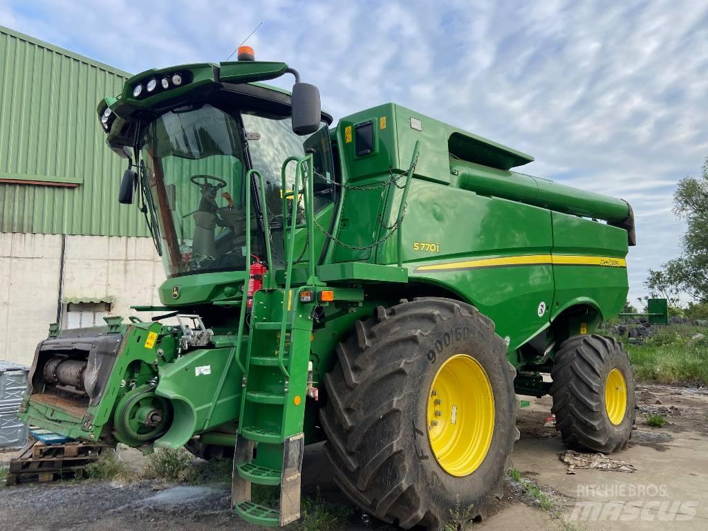 John Deere S770 Moissonneuse batteuse