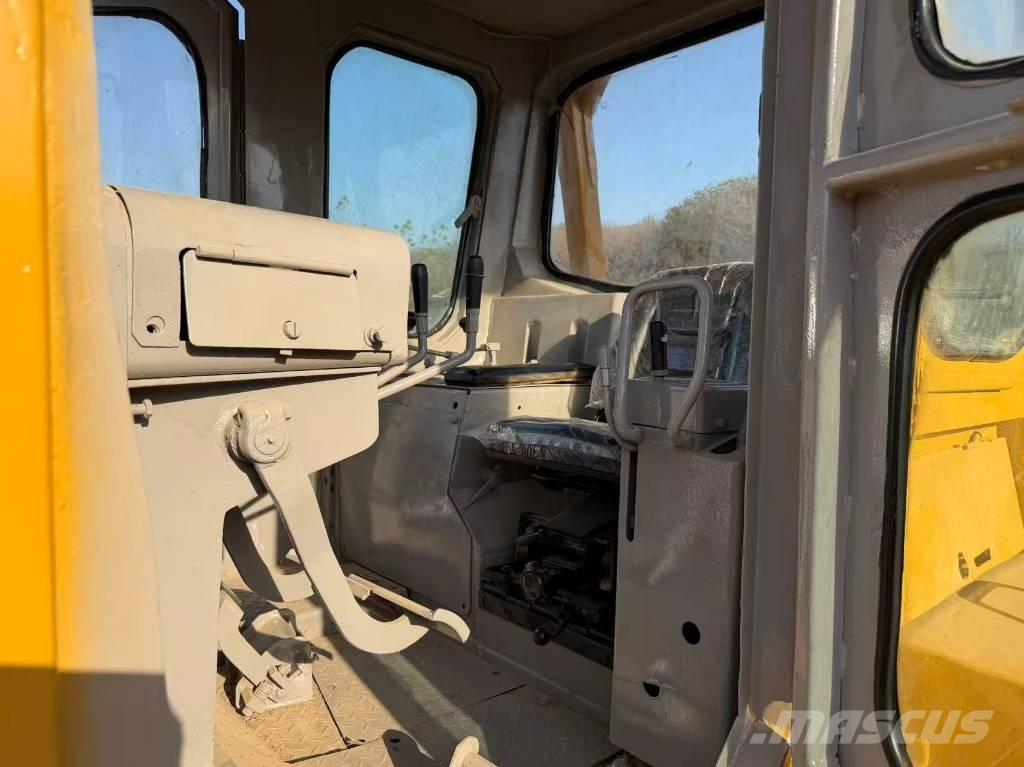 CAT D8K Bouteurs sur chenilles