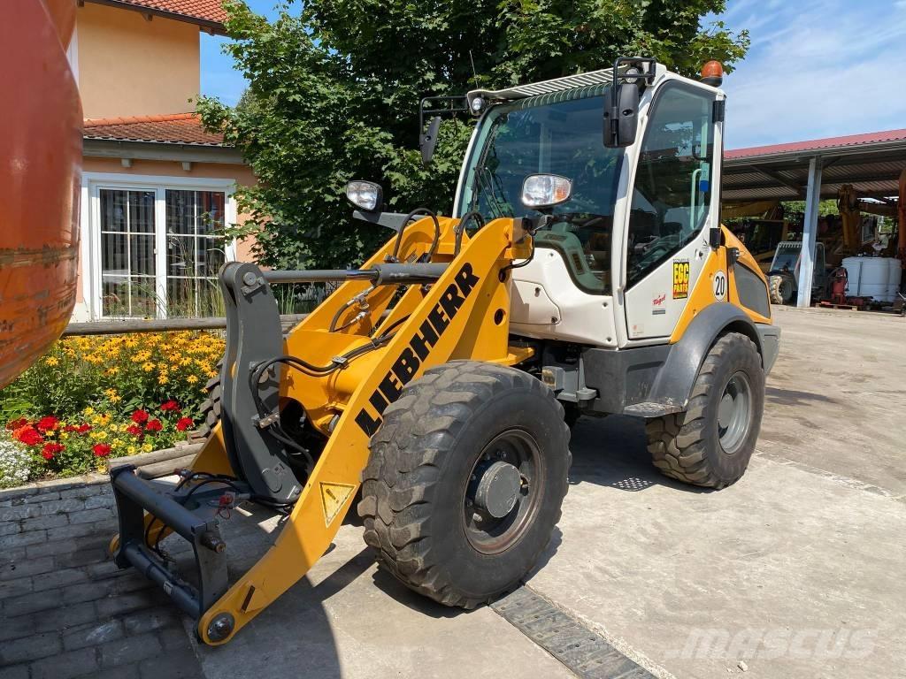 Liebherr L 506 Chargeuse sur pneus