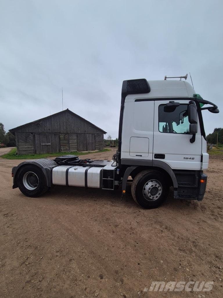 Mercedes-Benz 1846 Tracteur routier