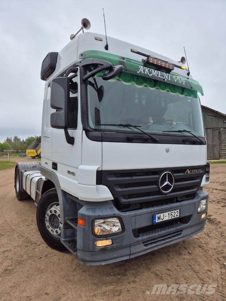 Mercedes-Benz 1846 Tracteur routier