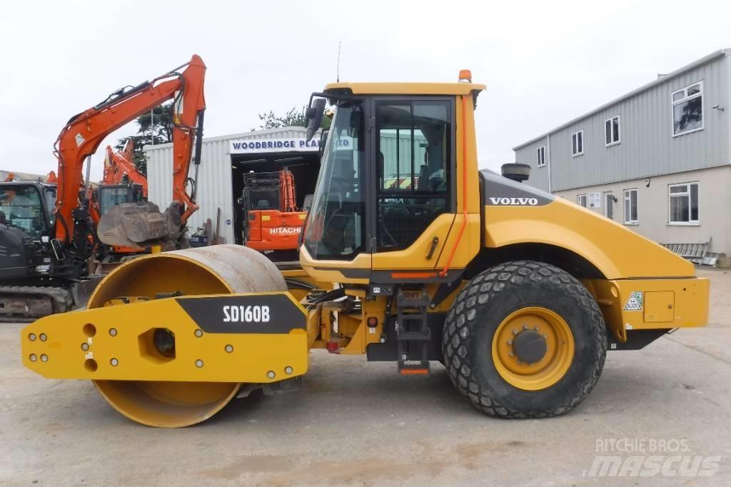 Volvo SD 160 B Rouleaux à pneumatiques