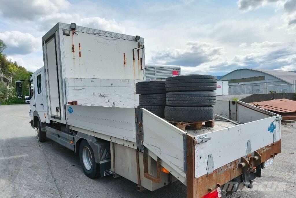 Mercedes-Benz 1018 Camion Fourgon