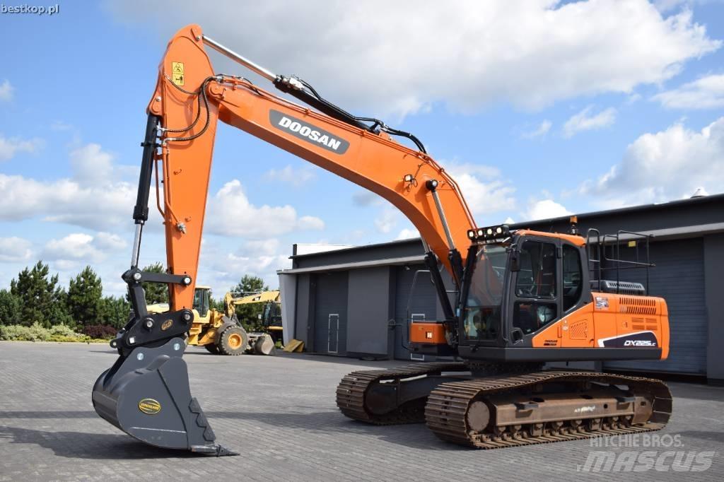 Doosan DX 225 LC-5 Pelle sur chenilles