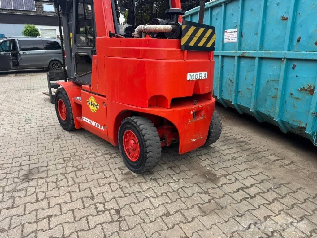 Mora M 85 C Chariots diesel