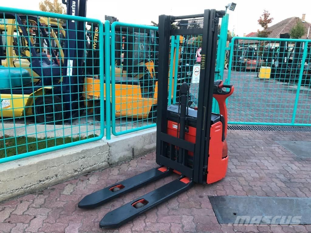 Linde L 12 V-3108 Gerbeur accompagnant