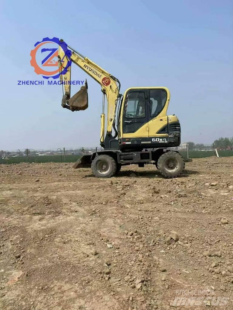 Hyundai 60 W Pelle sur pneus