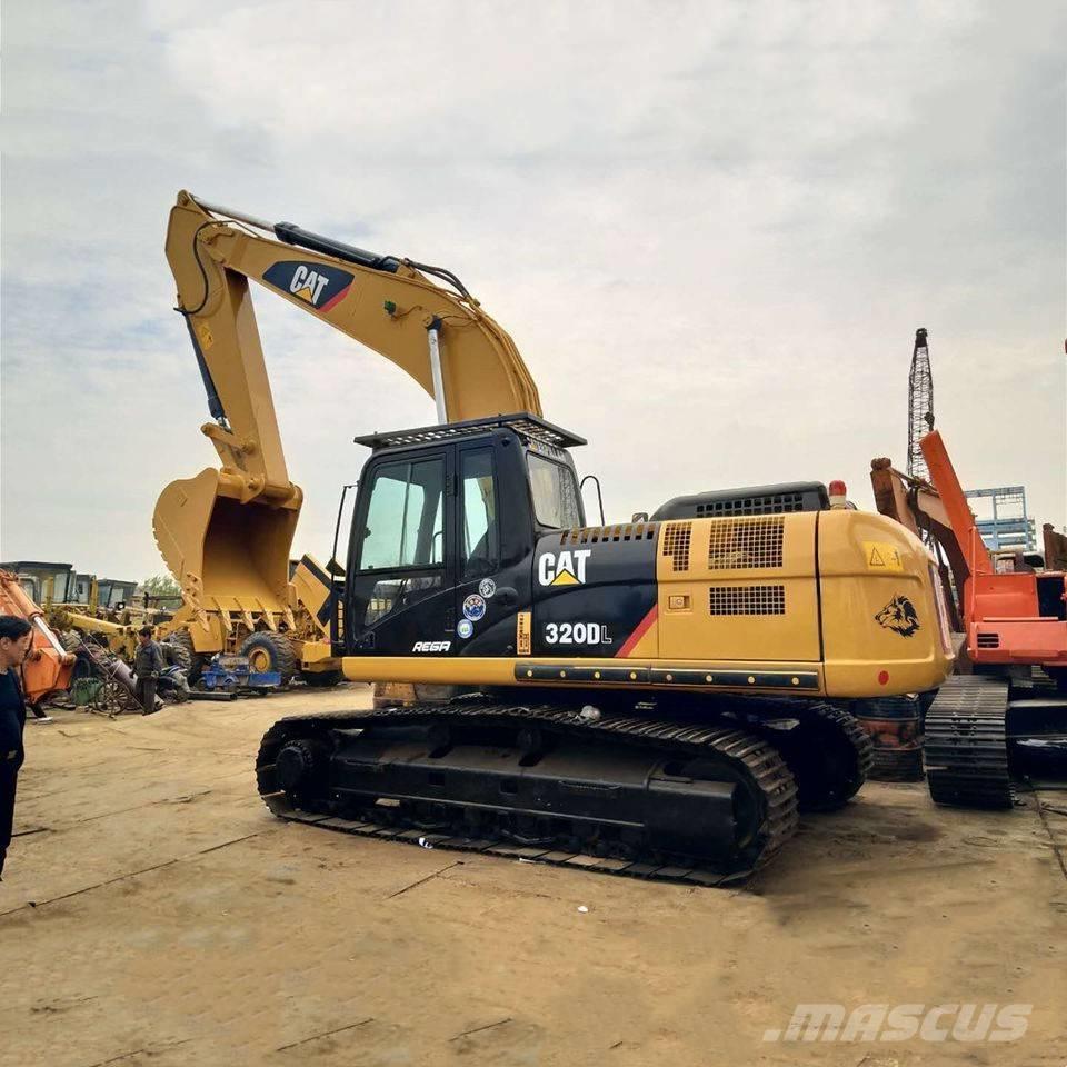 CAT 320D Pelle sur chenilles