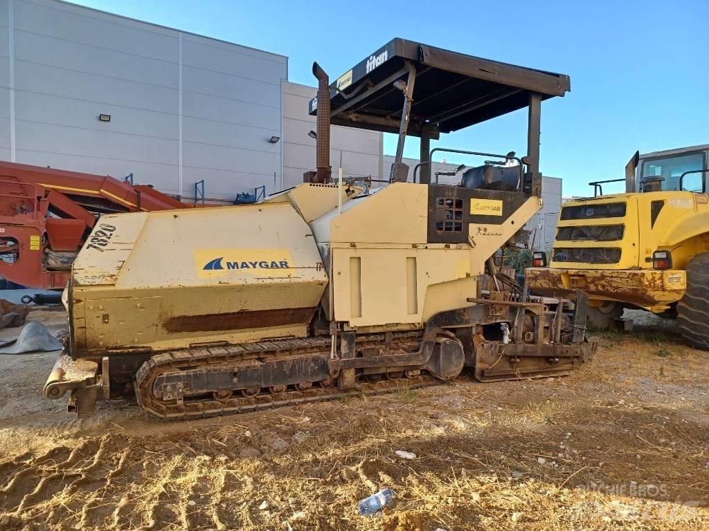 Titan 7820 Finisseur