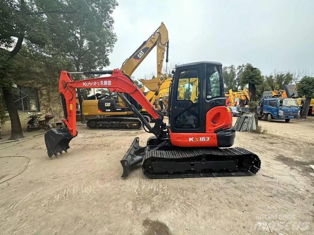 Kubota 163 Pelle sur chenilles