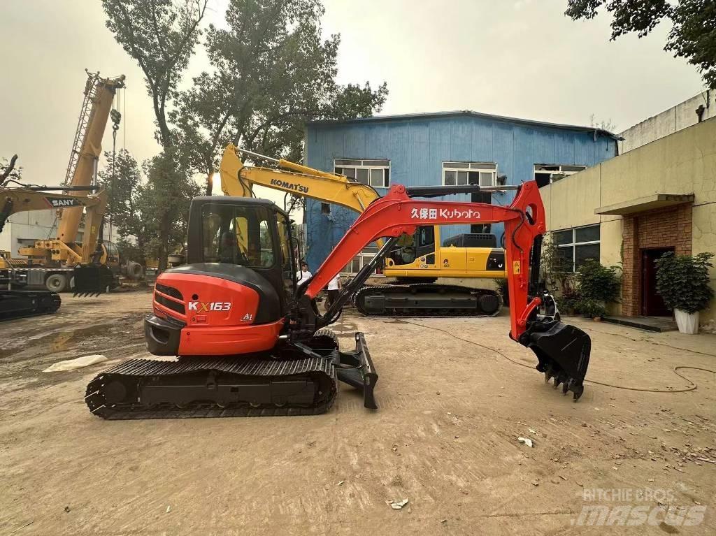 Kubota 163 Pelle sur chenilles