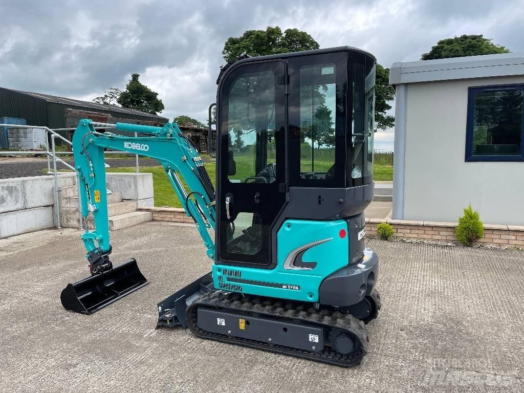 Kobelco SK17SR-3E Mini pelle < 7t
