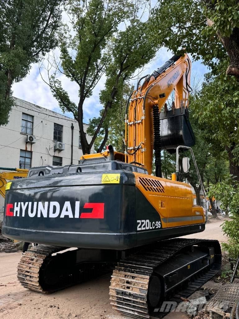Hyundai 220LC-9S Mini pelle 7t-12t