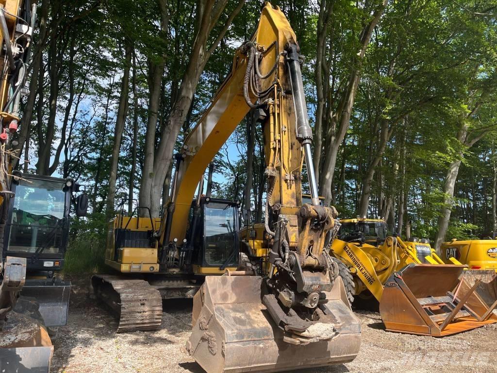 CAT 323 Pelle sur chenilles