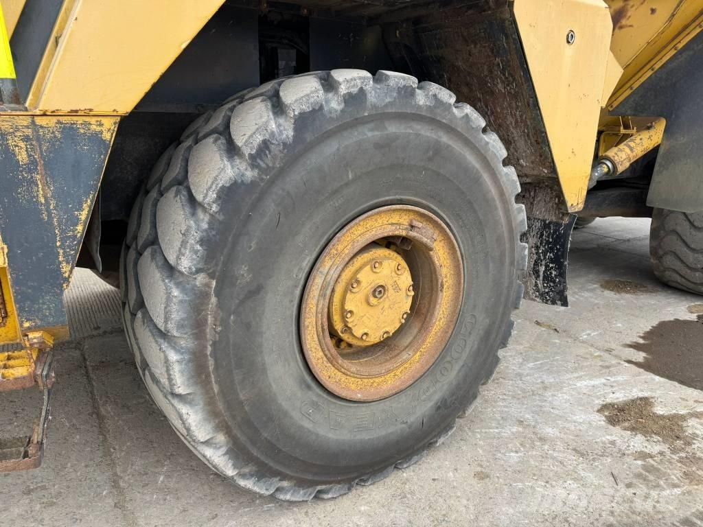 Komatsu HM 350-1 Tombereau articulé