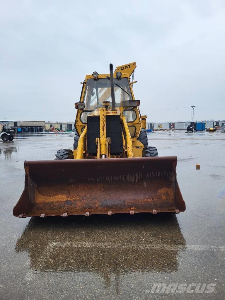 CAT 428 428 Tractopelle