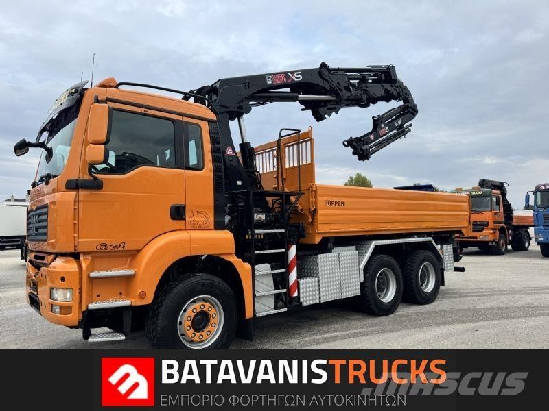 MAN  Camion plateau ridelle avec grue