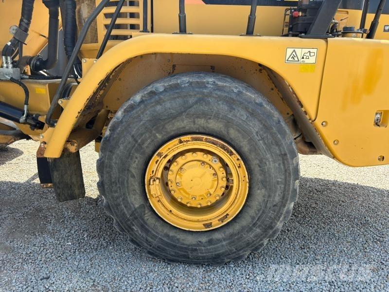 CAT 730 Tombereau articulé
